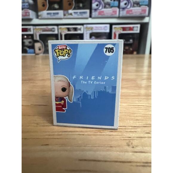 RARE CHASE BITTY Phoebe Buffay as Supergirl Friends 1" Funko Pop #705 Halloween - Picture 3 of 6